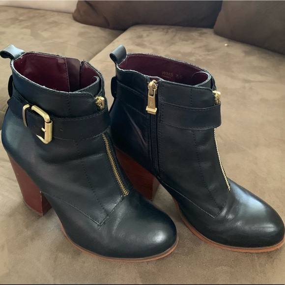 Report Signature Shoes - ⚡️FLASH SALE⚡️Black Report Signature Booties